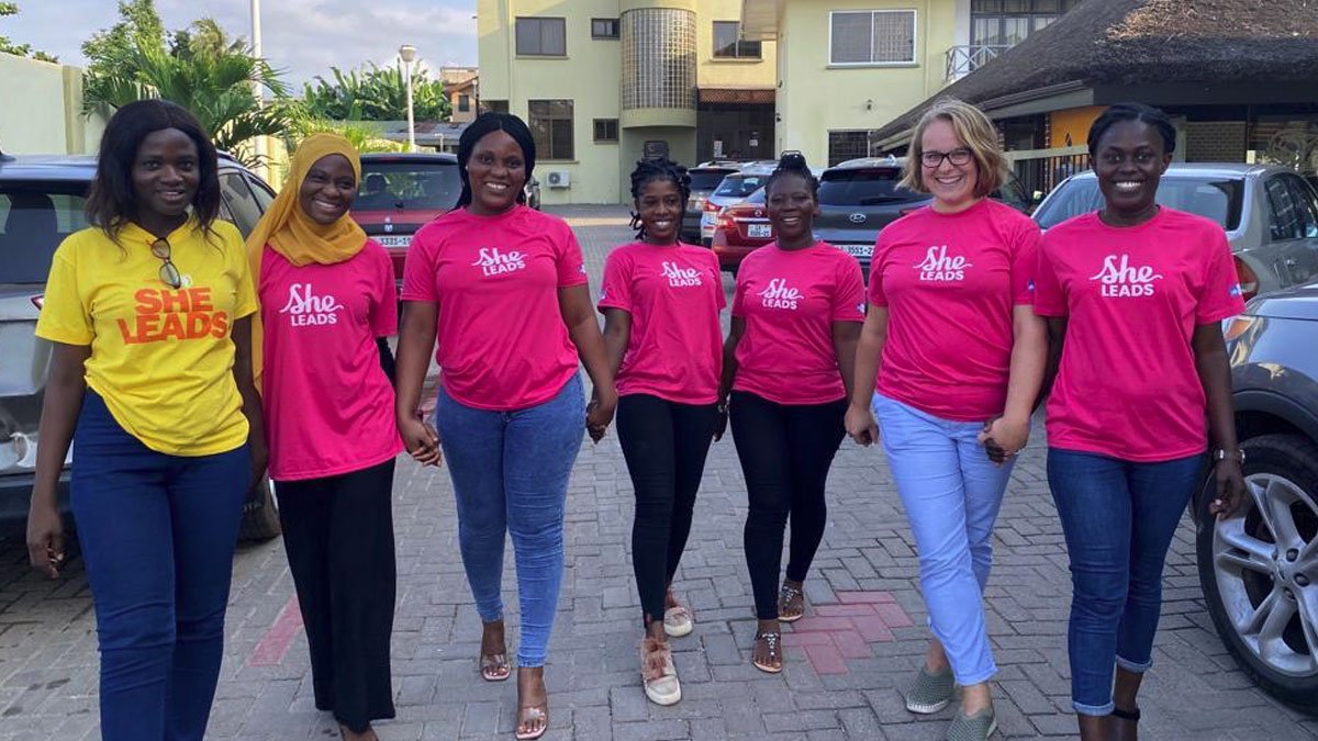 She-Leads-Project-(team)