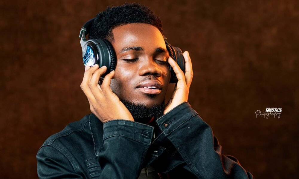 Danni Quest "sipping" sound