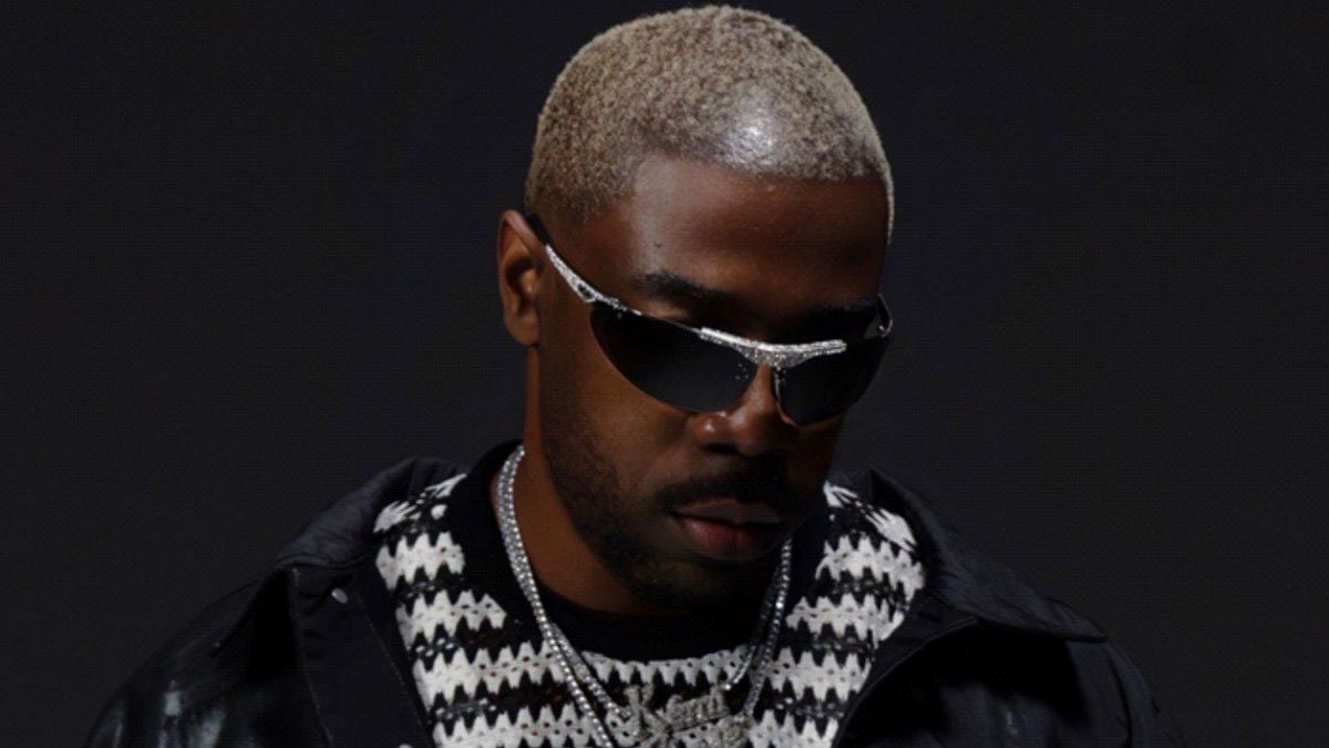 POLYMATH JAMES BKS UNVEILS ‘MILLI VANITY’ MUSIC VIDEO STARRING MILLI VANILLI FRONTMAN FAB MORVAN 25 JAMES BKS